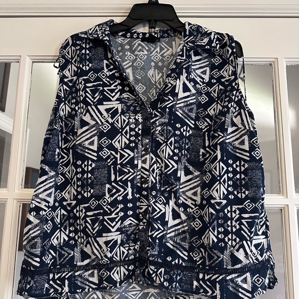 Erika White and Blue Sleeveless Graphic Blouse